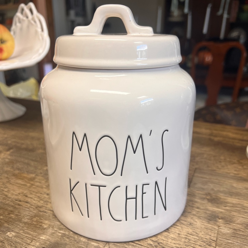 Rae Dunn jar